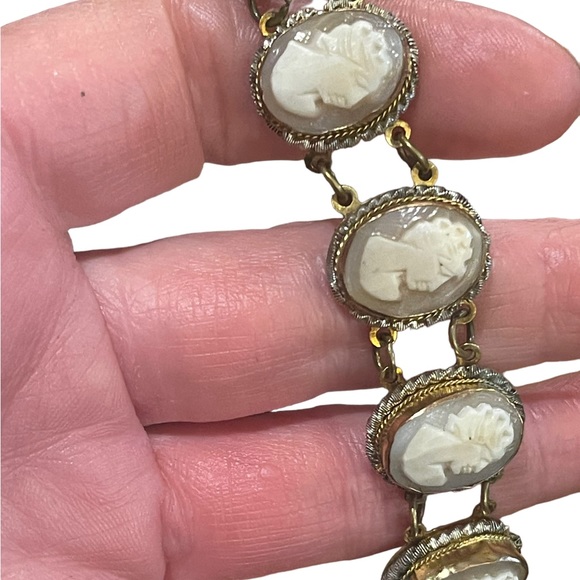 Vintage silver gold wash shell cameo ornate link bracelet - Picture 9 of 13